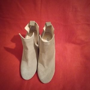 Steve Madden Nayna Style Bootie Size 7